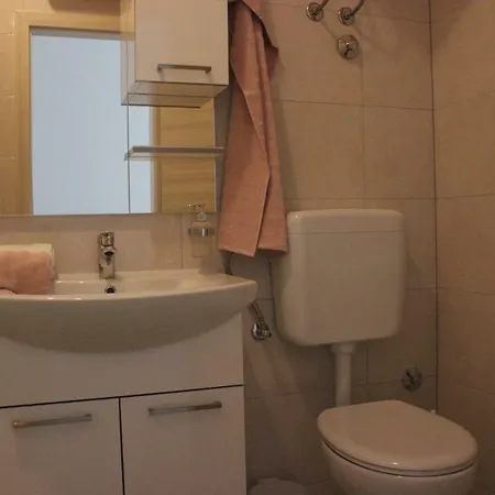 Mihael Apartman